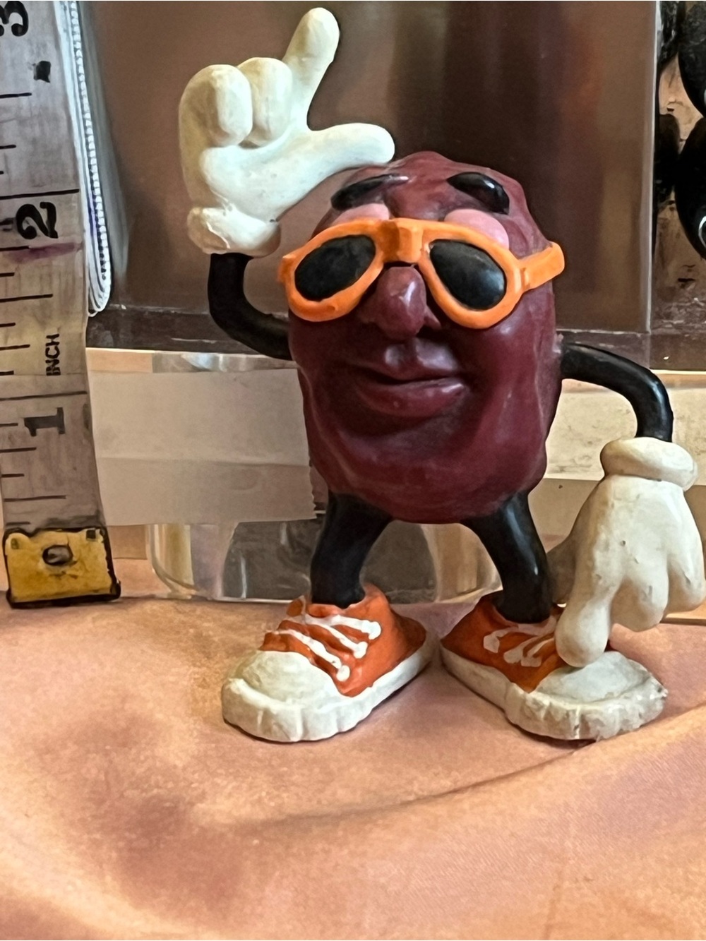Vintage 1987 California Raisins Figure CALRAB Ben Orange Shoes & Sunglasses